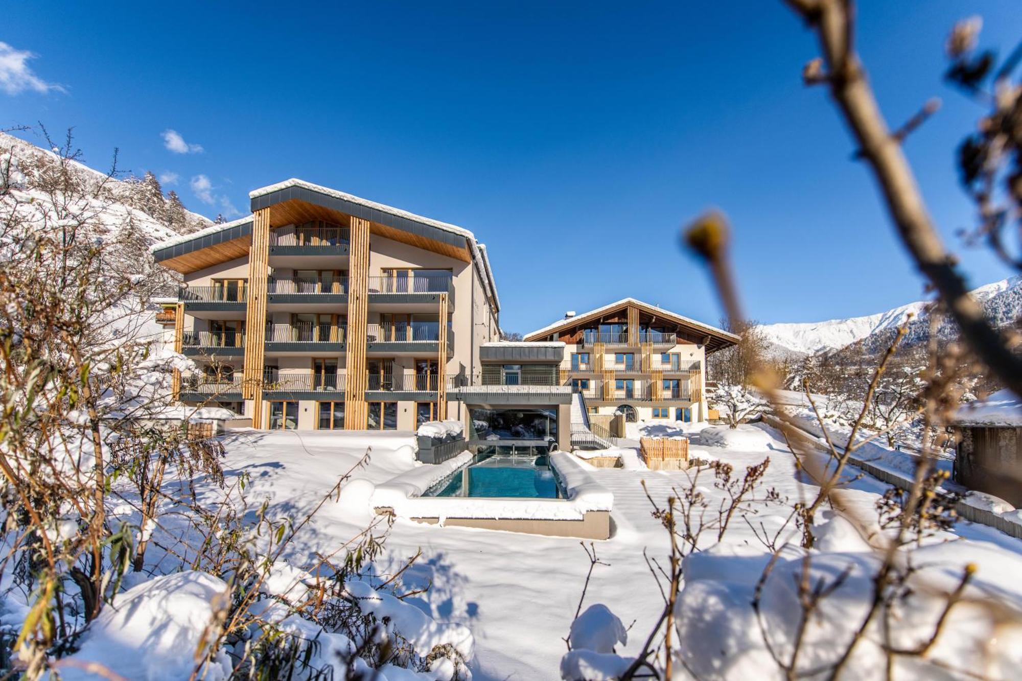 Maraias - Luxury Suites & Apartments Burgusio Exterior photo