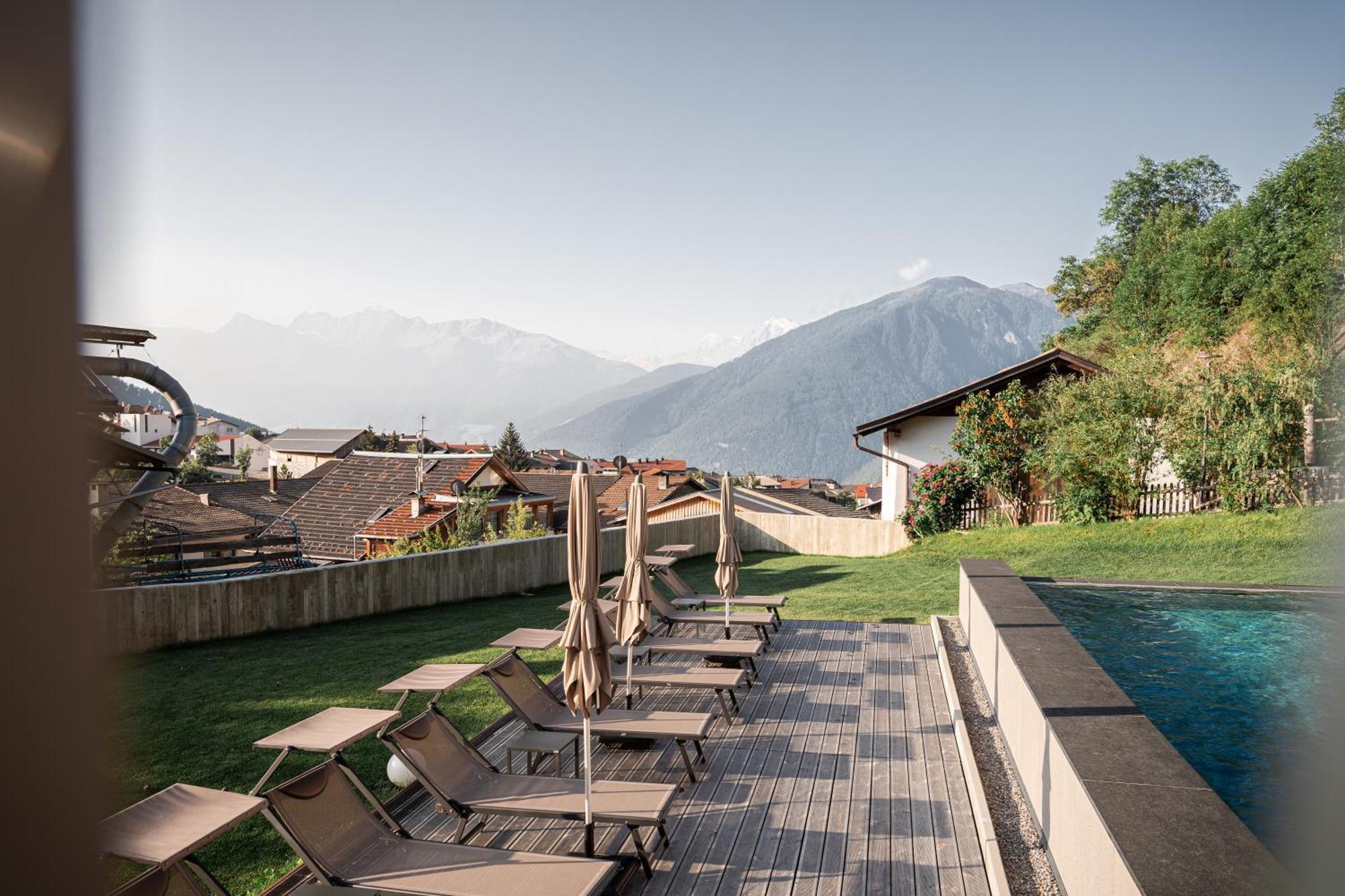 Maraias - Luxury Suites & Apartments Burgusio Exterior photo