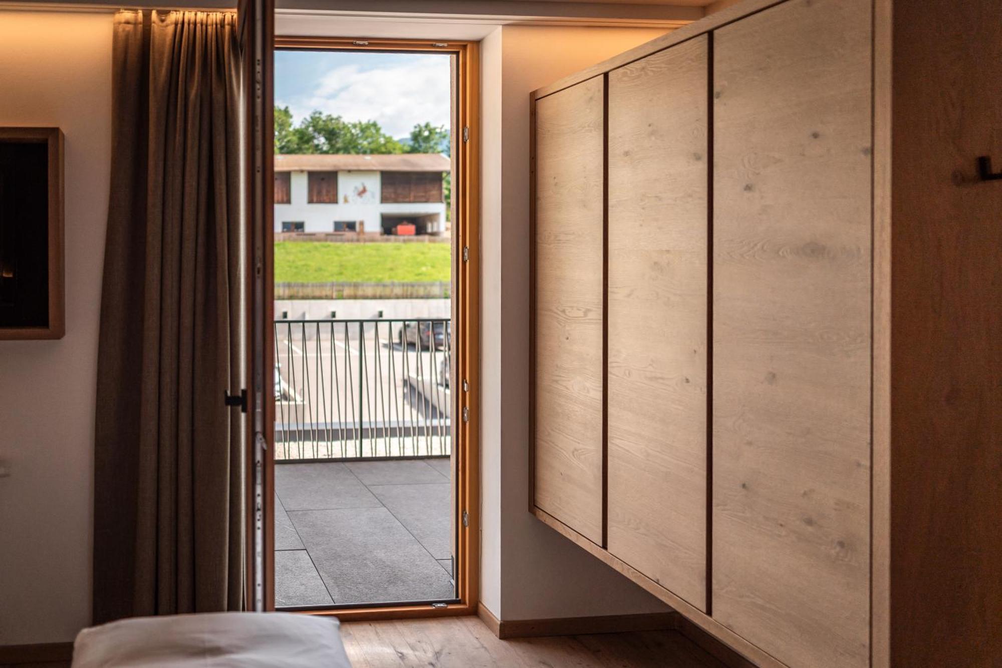 Maraias - Luxury Suites & Apartments Burgusio Exterior photo