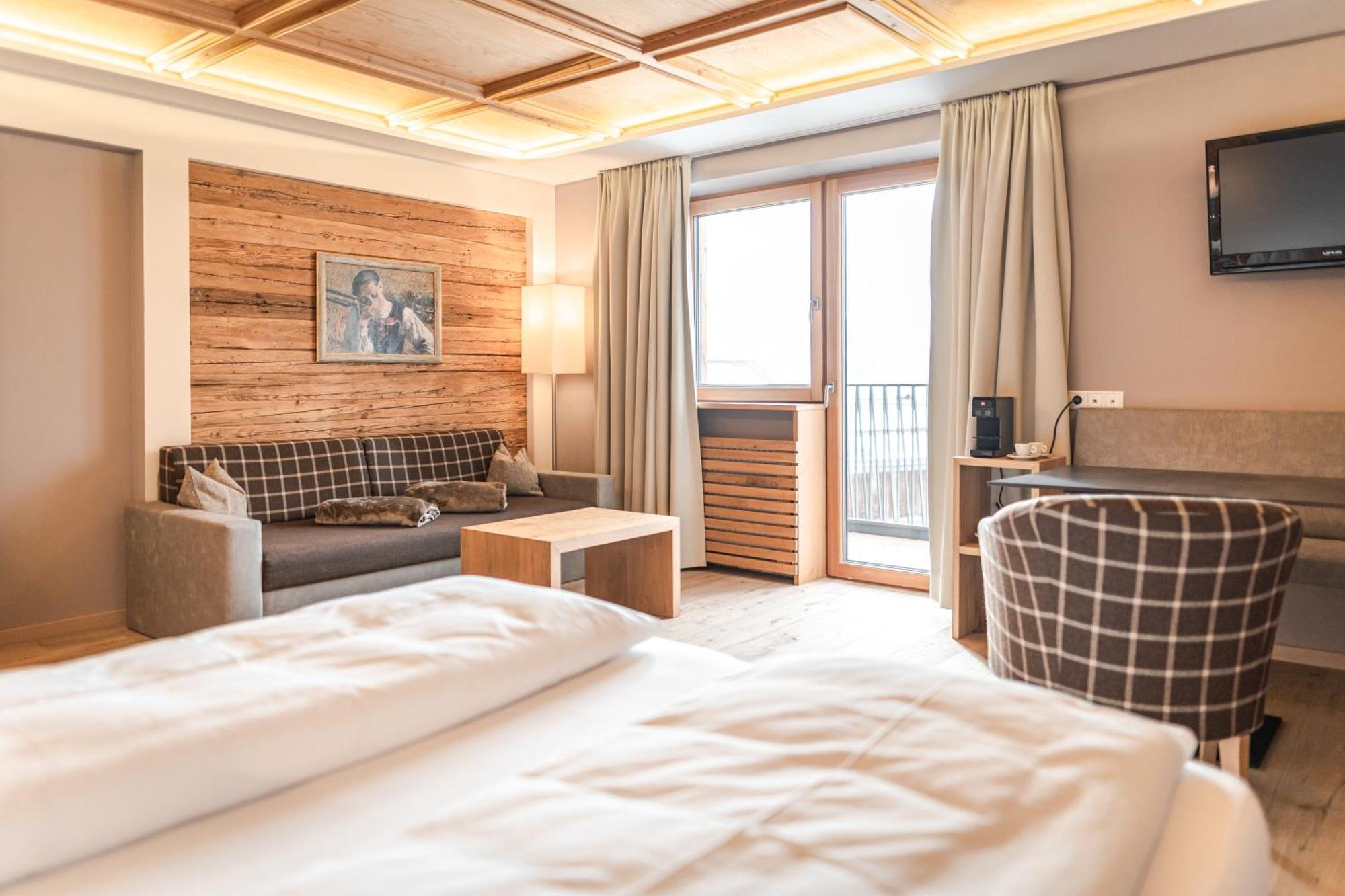 Maraias - Luxury Suites & Apartments Burgusio Exterior photo